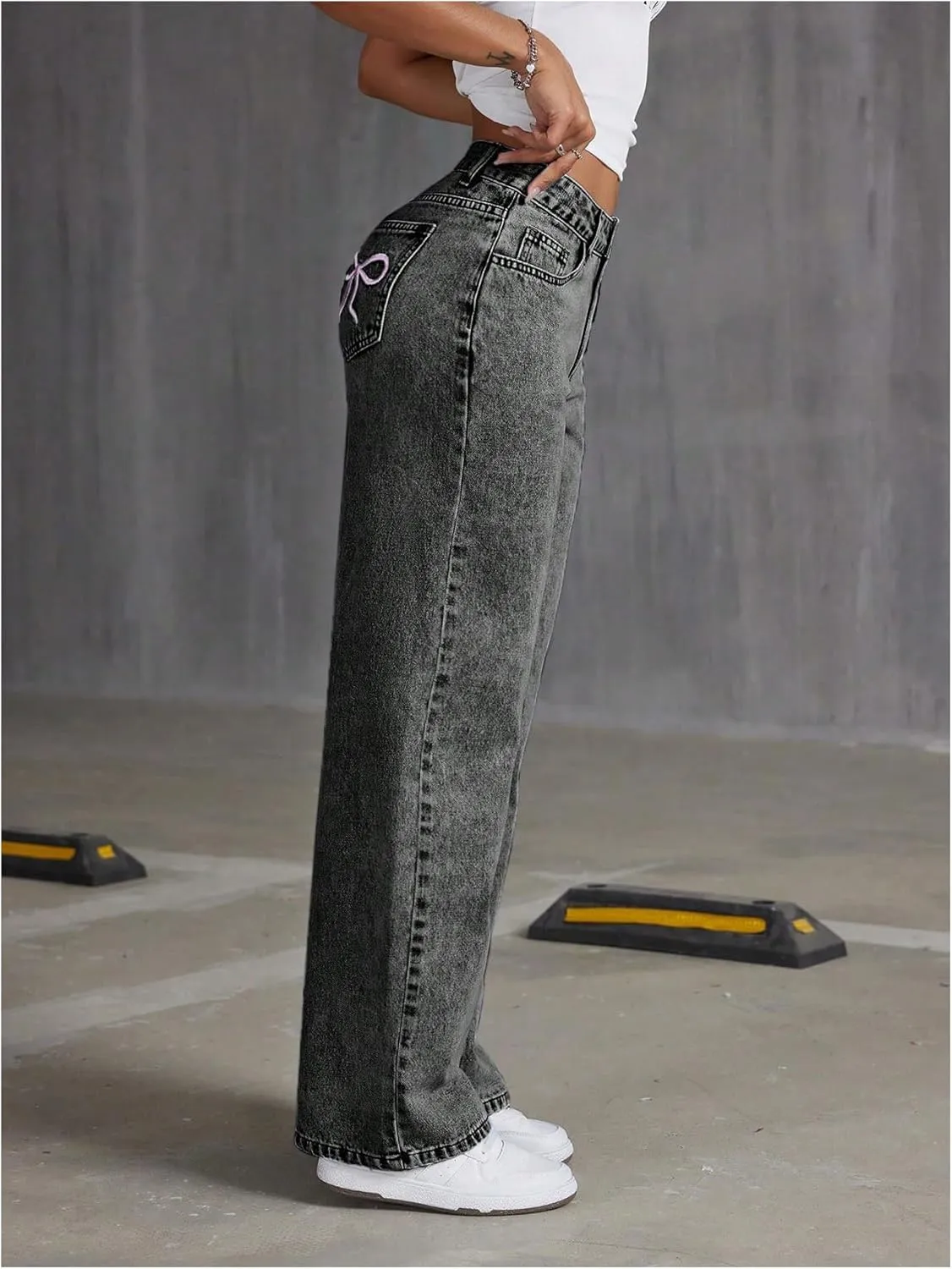 Floerns Women's Bowknot Embroidery Jeans Y2k Straight Leg Boyfriend Denim Pants