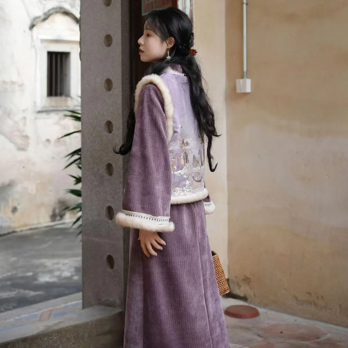 NCDUANSAN Chinese Style Long Sleeved Thick Cheongsam, Spring and Autumn Women's Retro Embroidered Vest Long Skirt