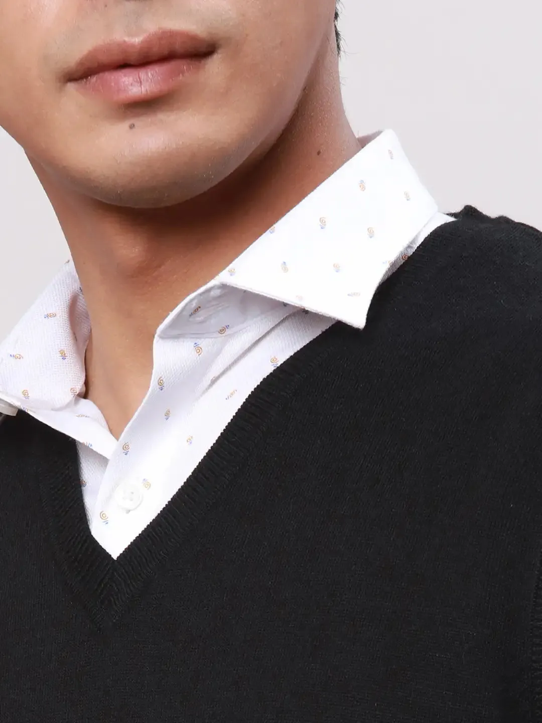 Park Avenue Men Black Solid Regular Acrylic Blend Sleeveless Pullover