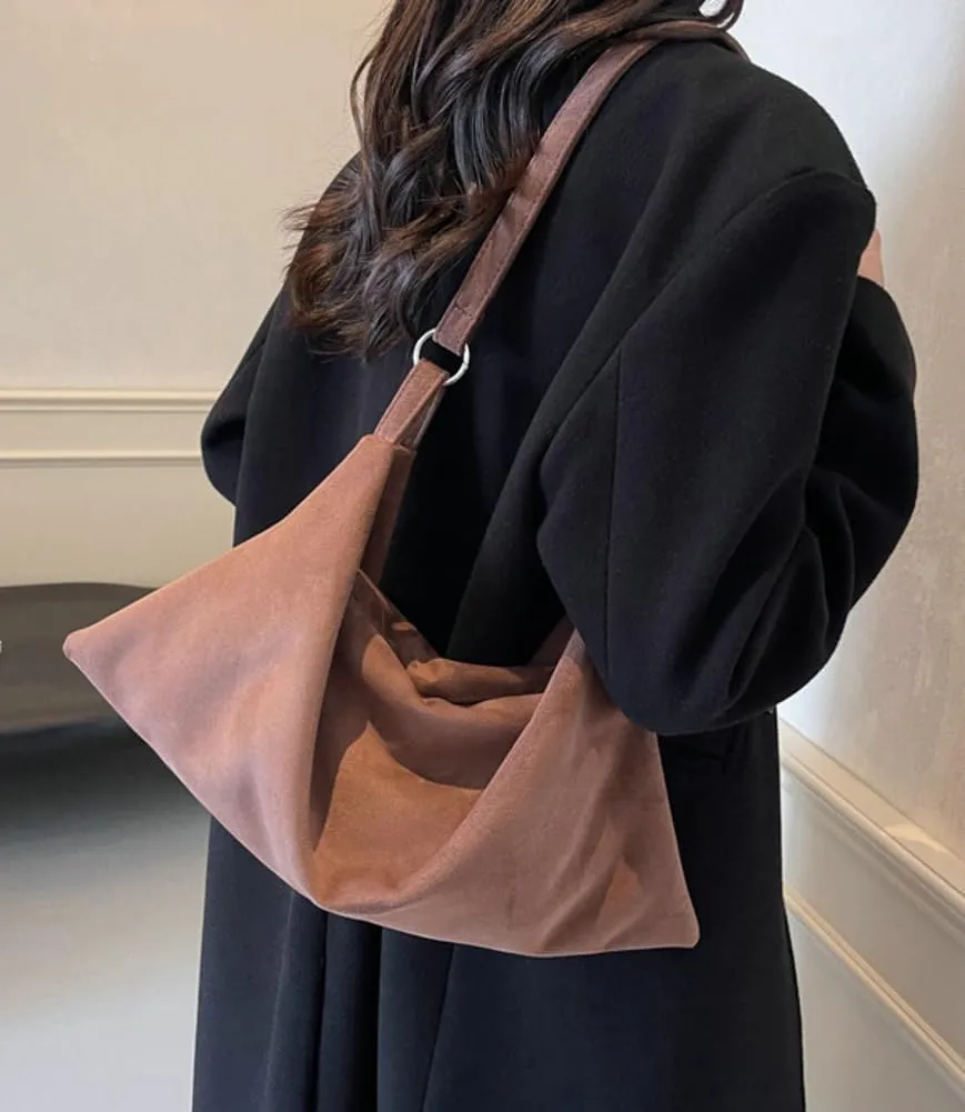 Suede Crossbody Purses for Women Fashion Slouchy Shoulder Bag Retro Crescent Satchel Handbags for Ladies 2024